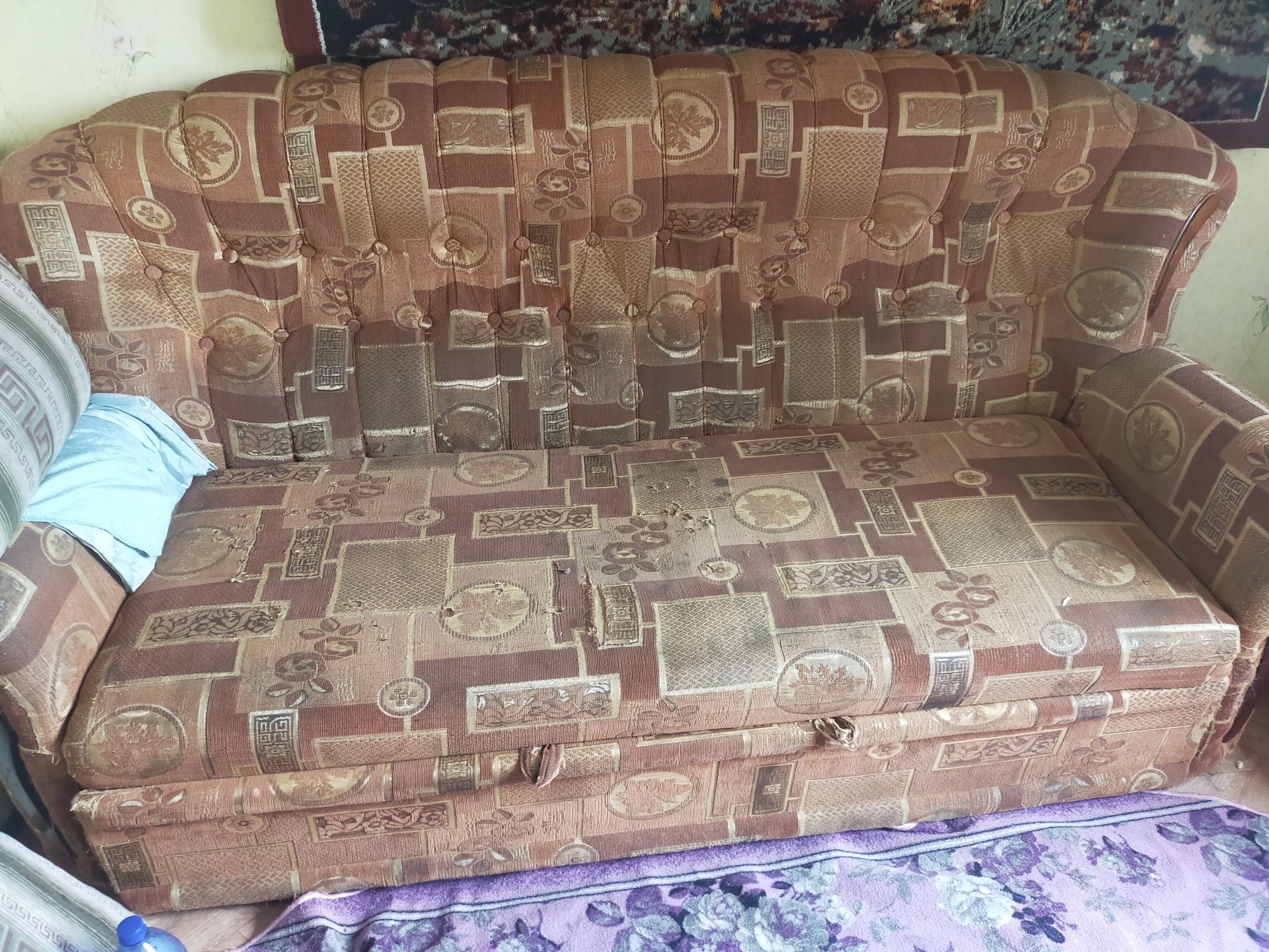 Продам диван с кресло спальный кровать