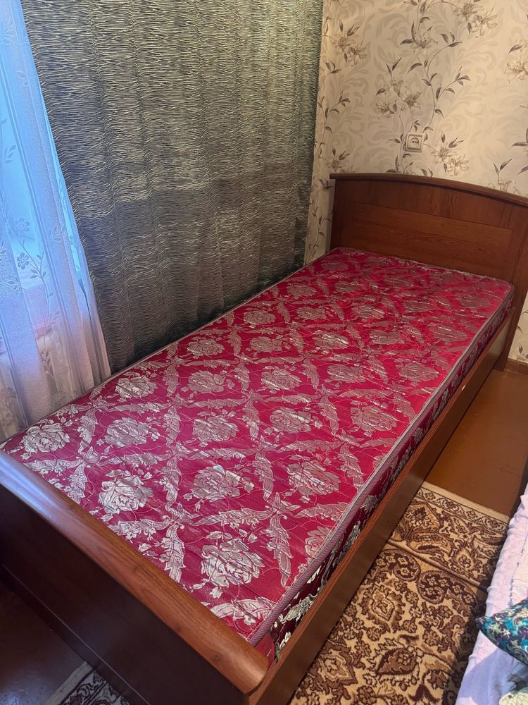 Кровать полуторка