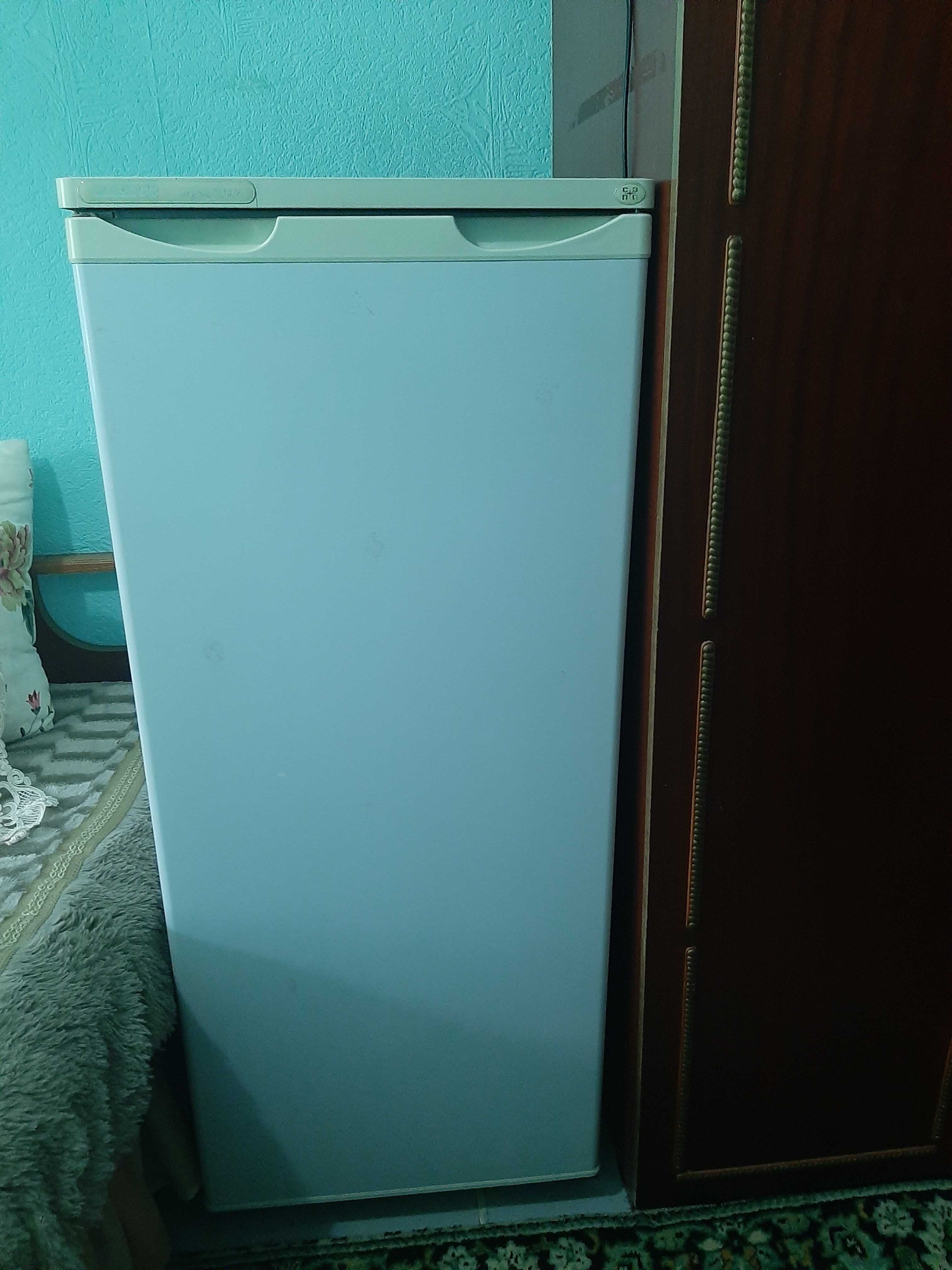 Продам холодильник б/у в отличном состоянии