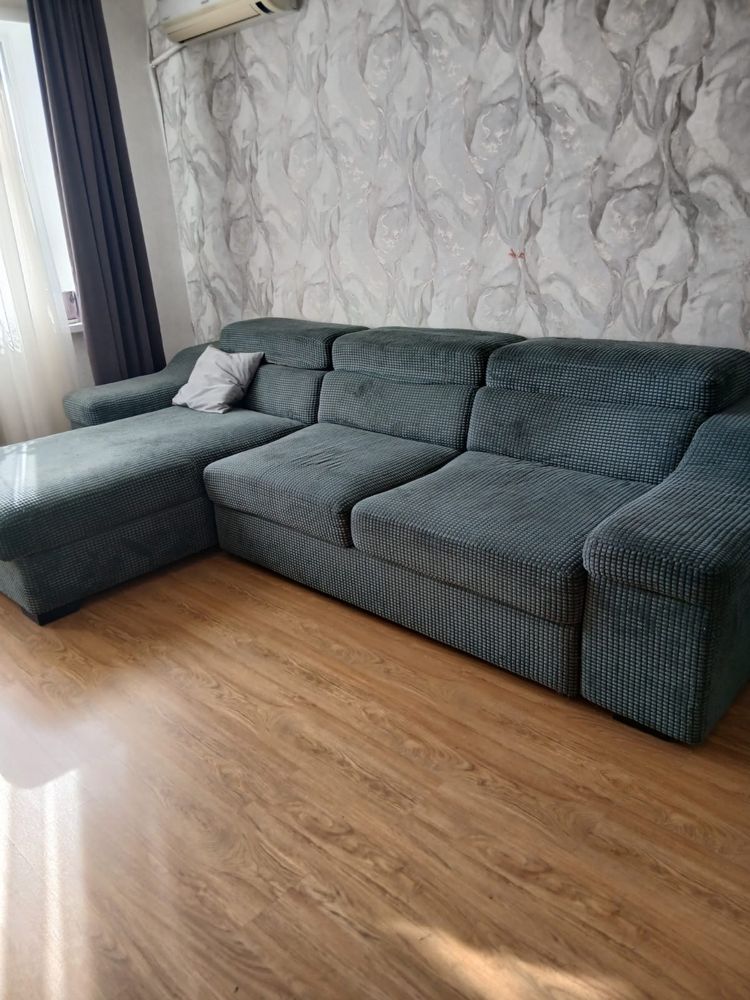 Продам кровать 10.000 с матрасом и диван 20.000
