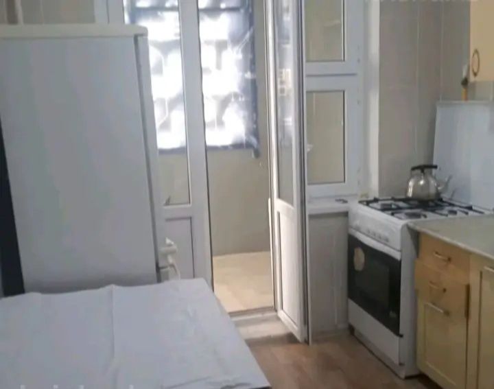 Сдается 3 комнатная квартира, 28- мкр 31- дом, 2- этаж.