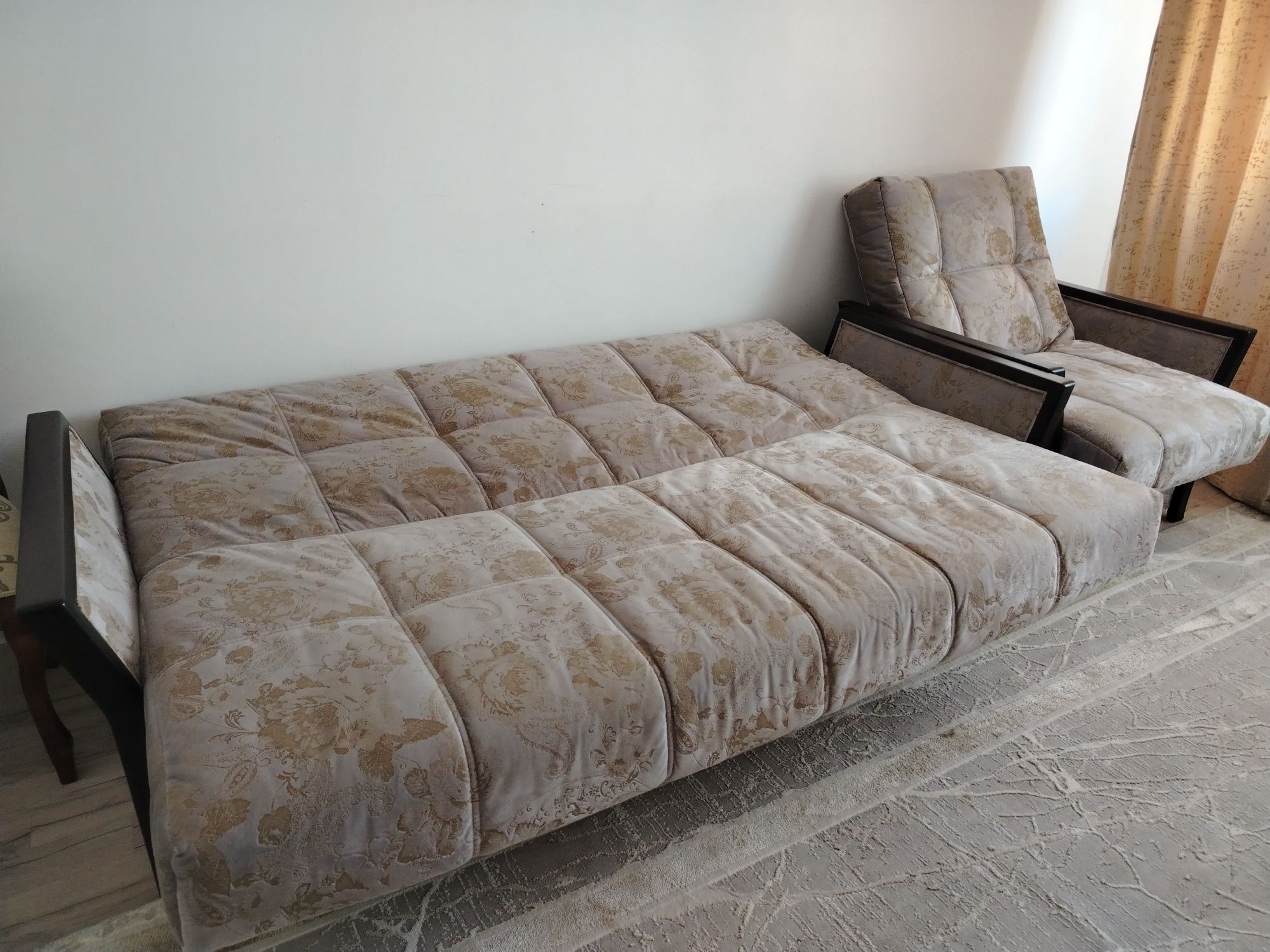 Продам мягкую мебель двойка диван и кресло
