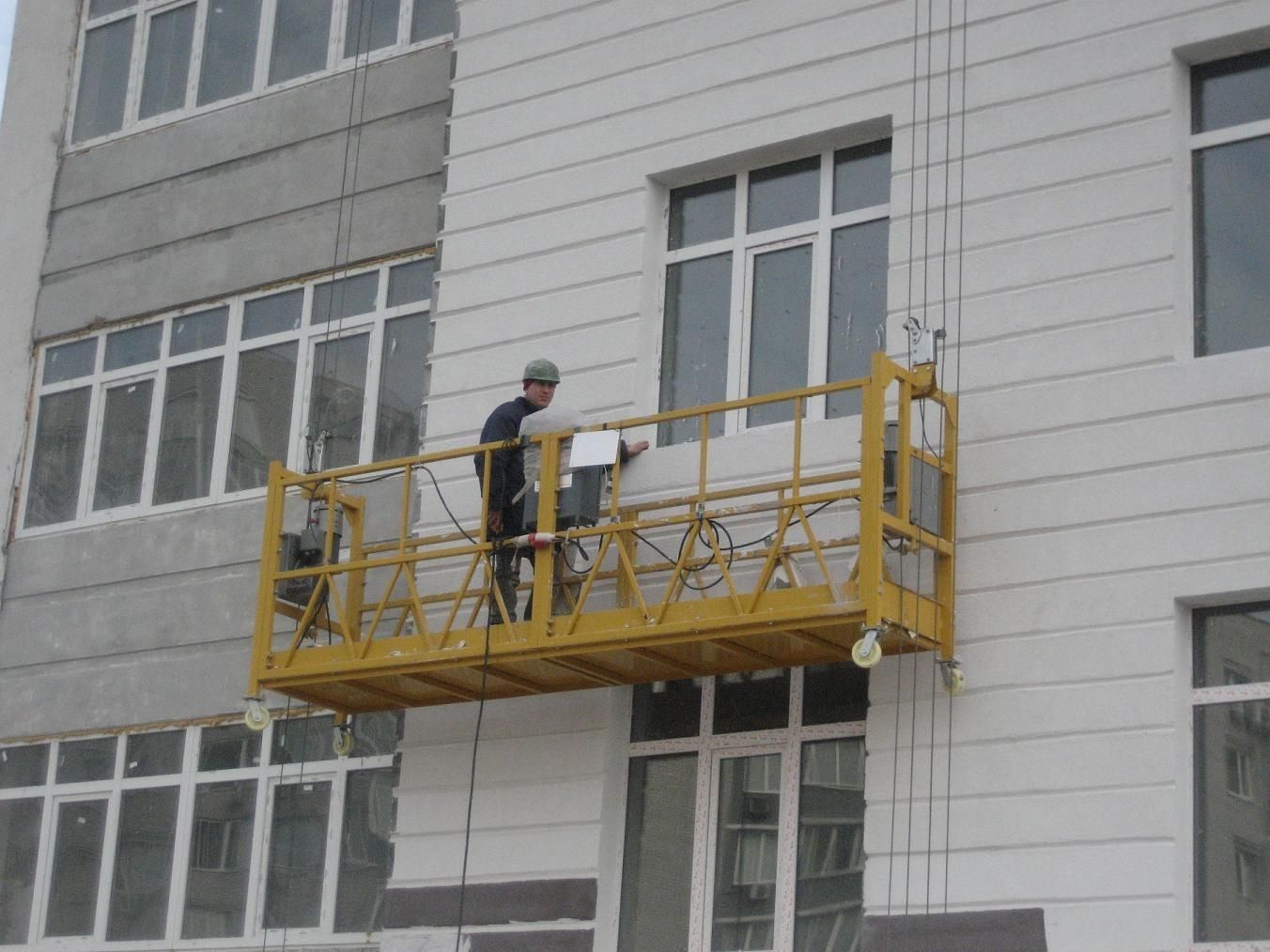 Сдаются в аренду Фасадные подъемники,продажа противовесов,грузы .