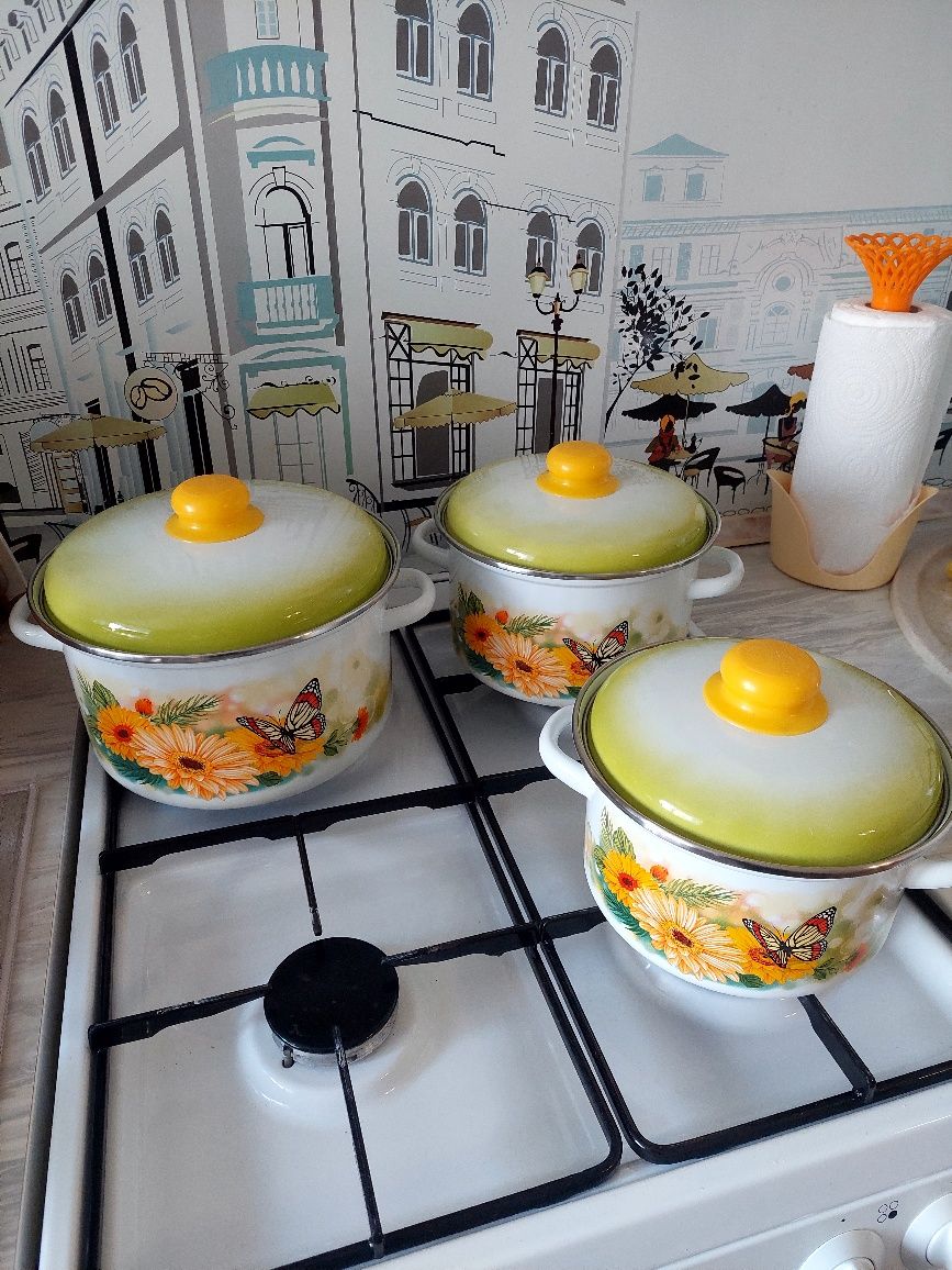 Продам набор кастрюль
