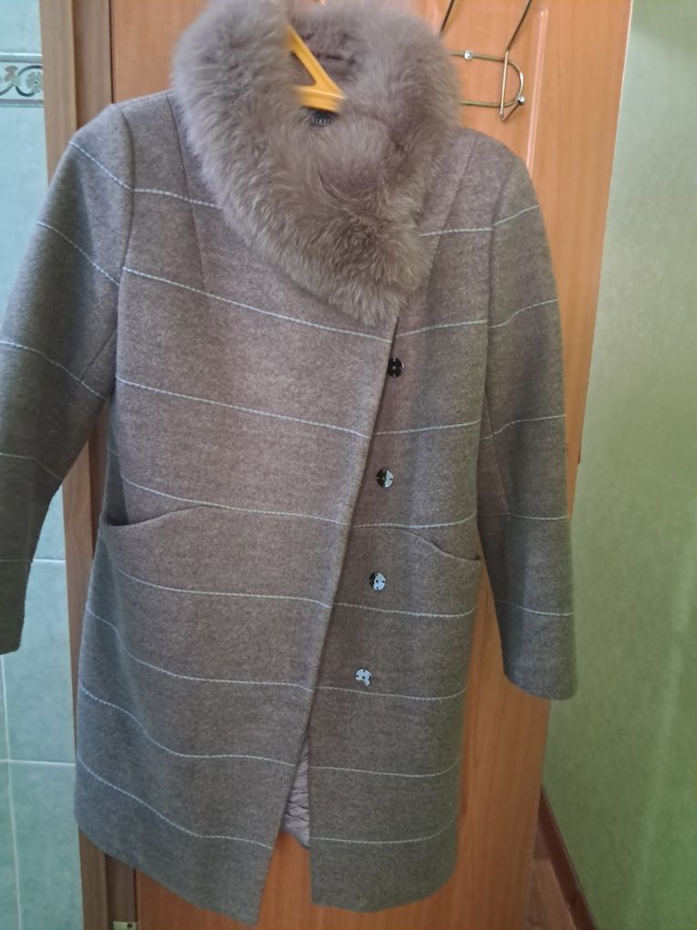Продаётся  пальто  , зимние,