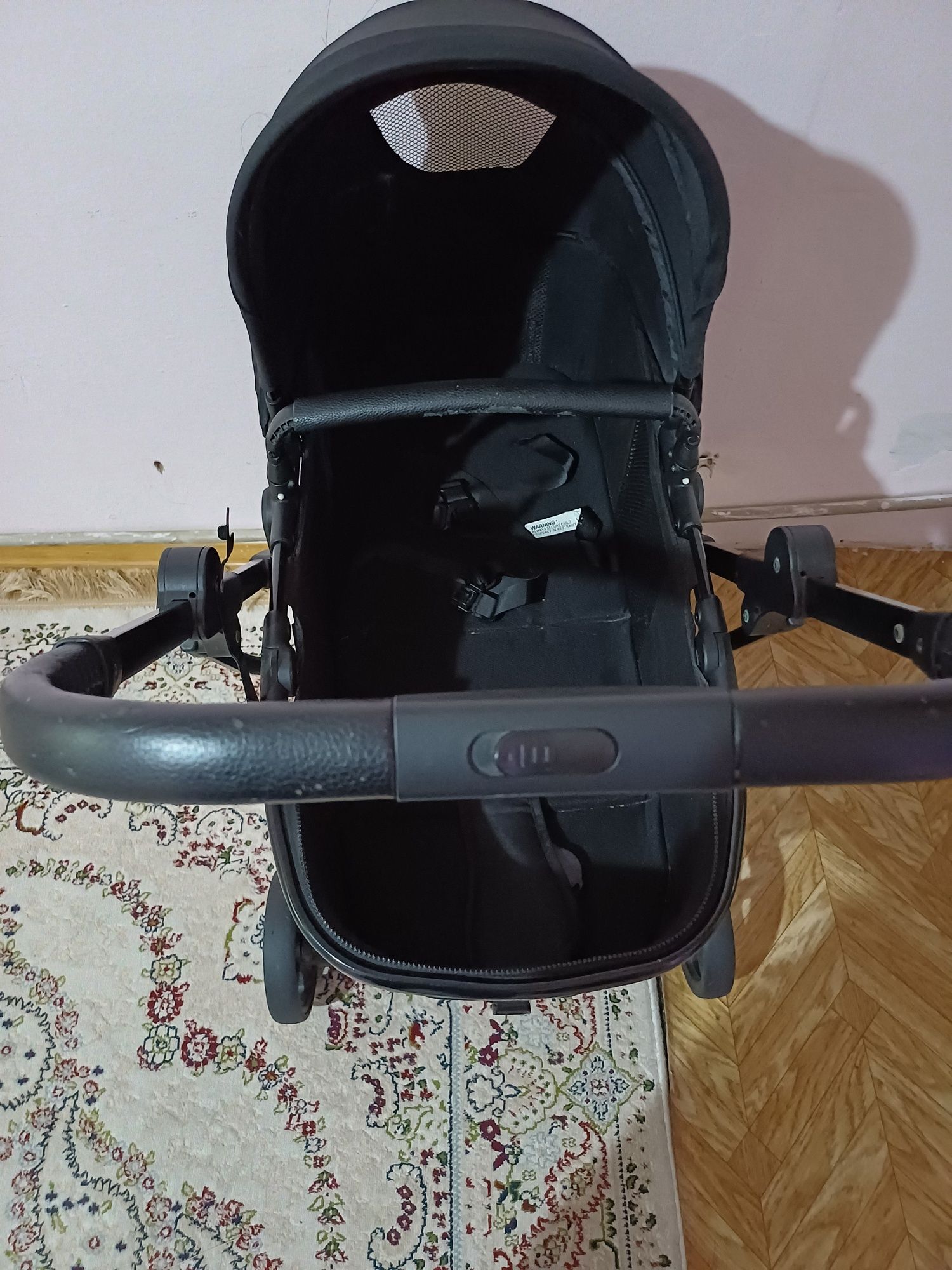 Детская коляска.