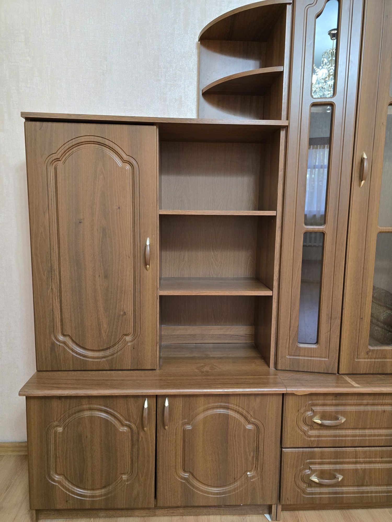 Стенка сервант для зала