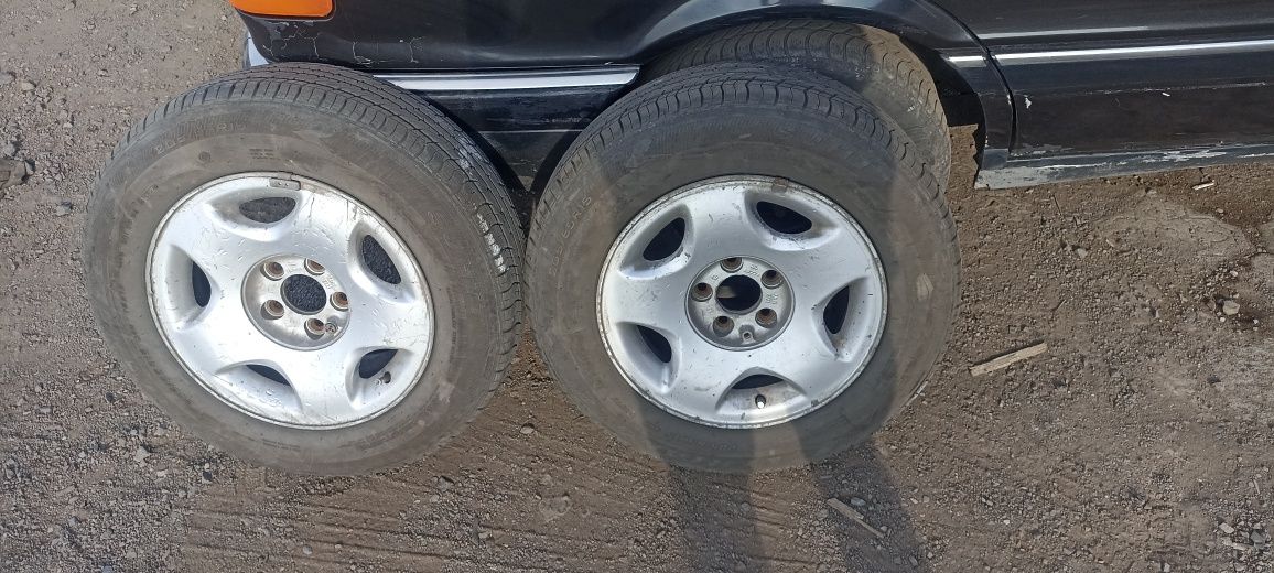 Продаю комплект резины triangle 205/65 R15