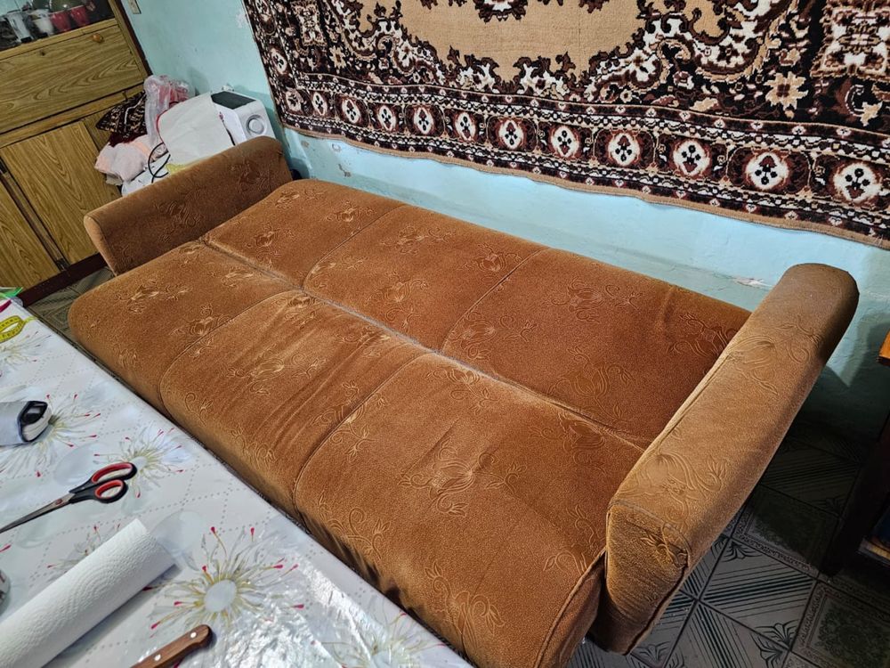 Диван в хорошем состоянии