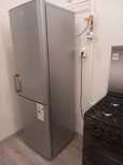 Холодильник двухкамерный BEKO.  Высота 2 метра.