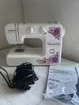 Швейная машина Janome JB 3115 белый