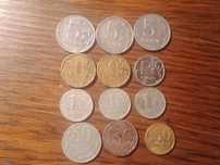 Продам   монеты  России 50 тг штука  очень дёшево..