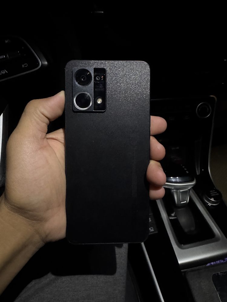 Продам сотку Oppo reno 7