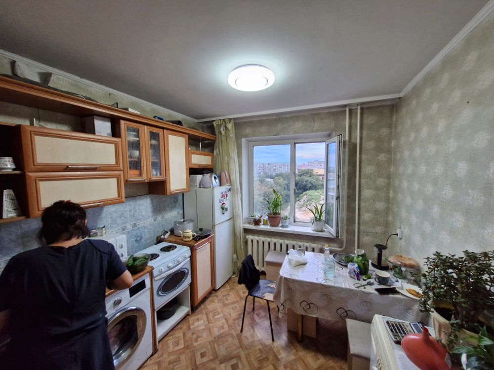 Продам срочно в центре 2х комнатную квартиру
