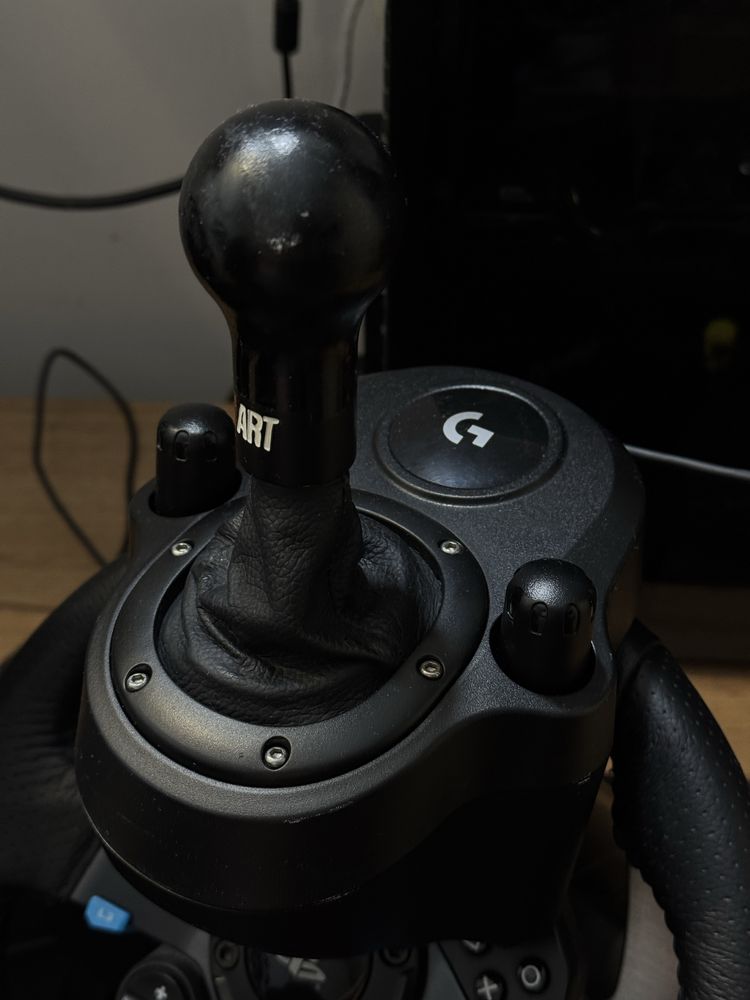 Игровой руль Logitech G29 + КПП + Педали