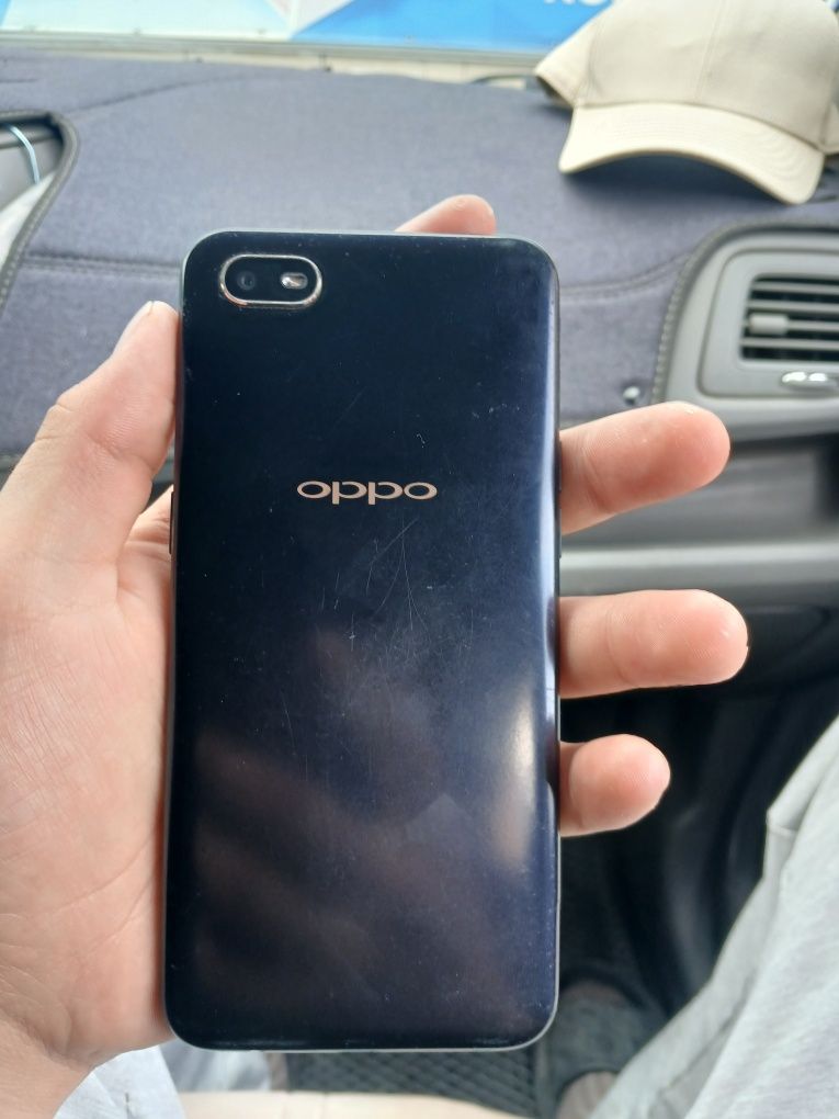 OPPO A1  хорошим состояние