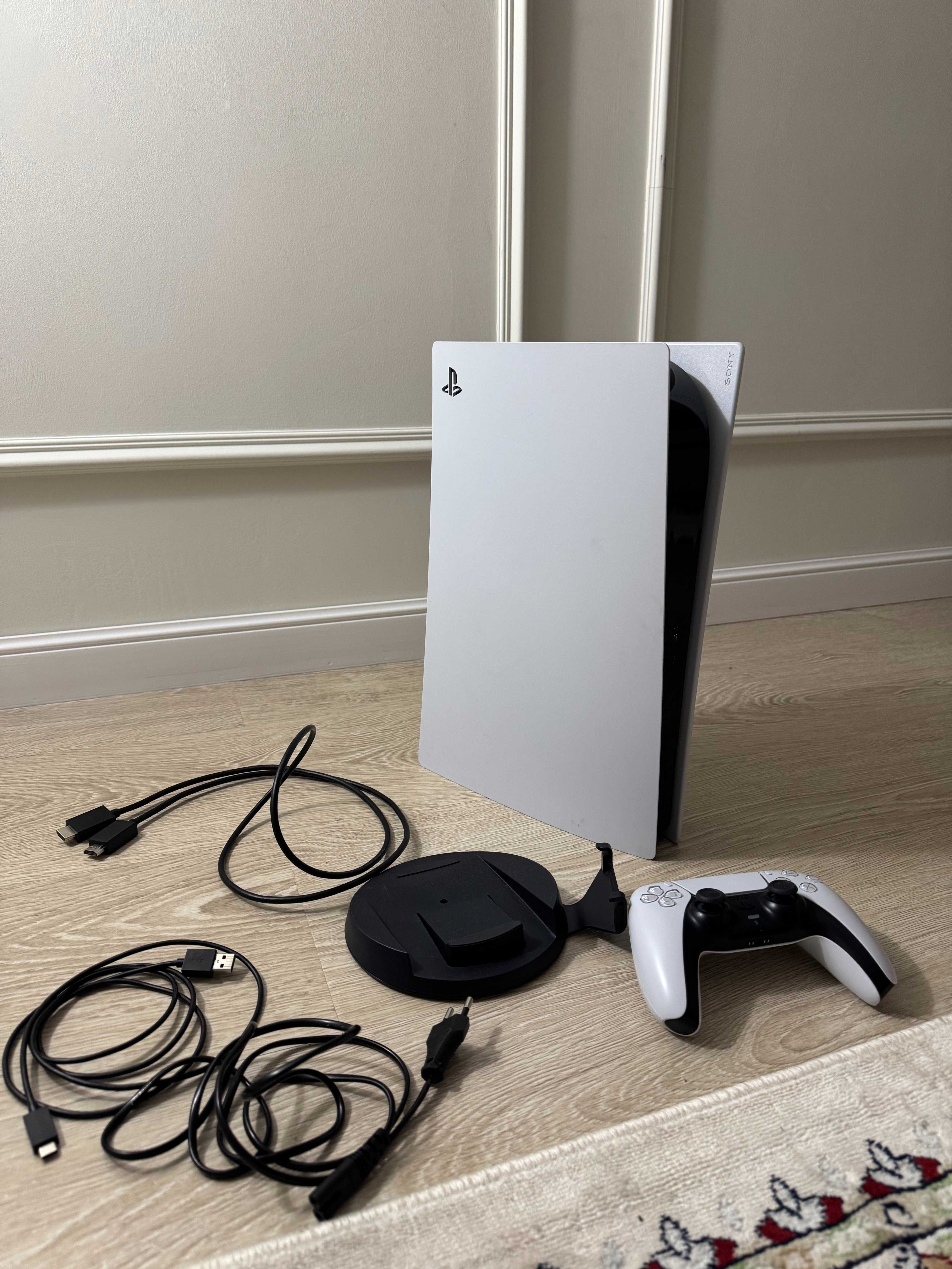 Продаю PlayStation 5 (825 GB SSD, с дисководом) — отличное состояние