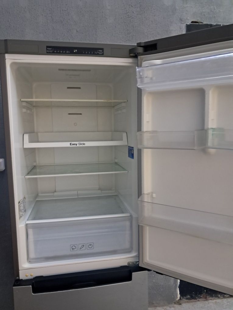 Продам холодильник Самсунг