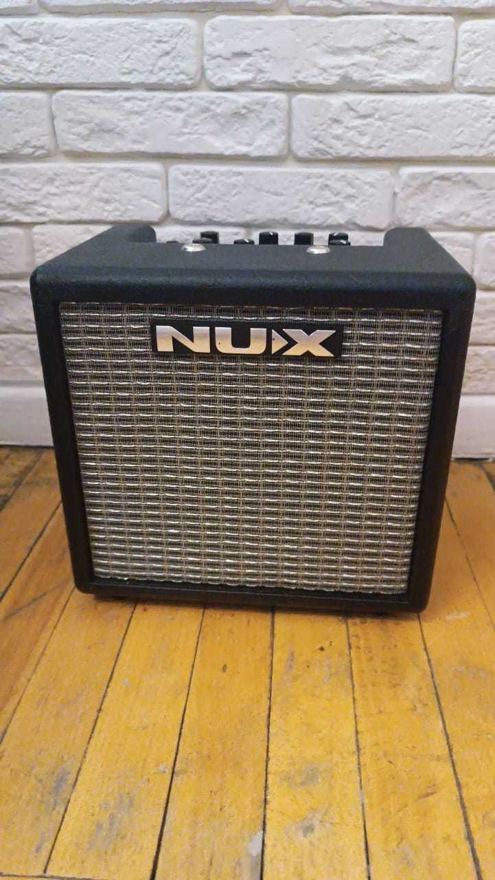 Электрогитара CORT G205 и комбоусилитель NUX Mighty 8BT