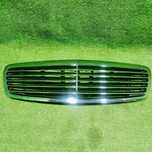 Продам Решетка радиатора Mercedes Benz E Class W211