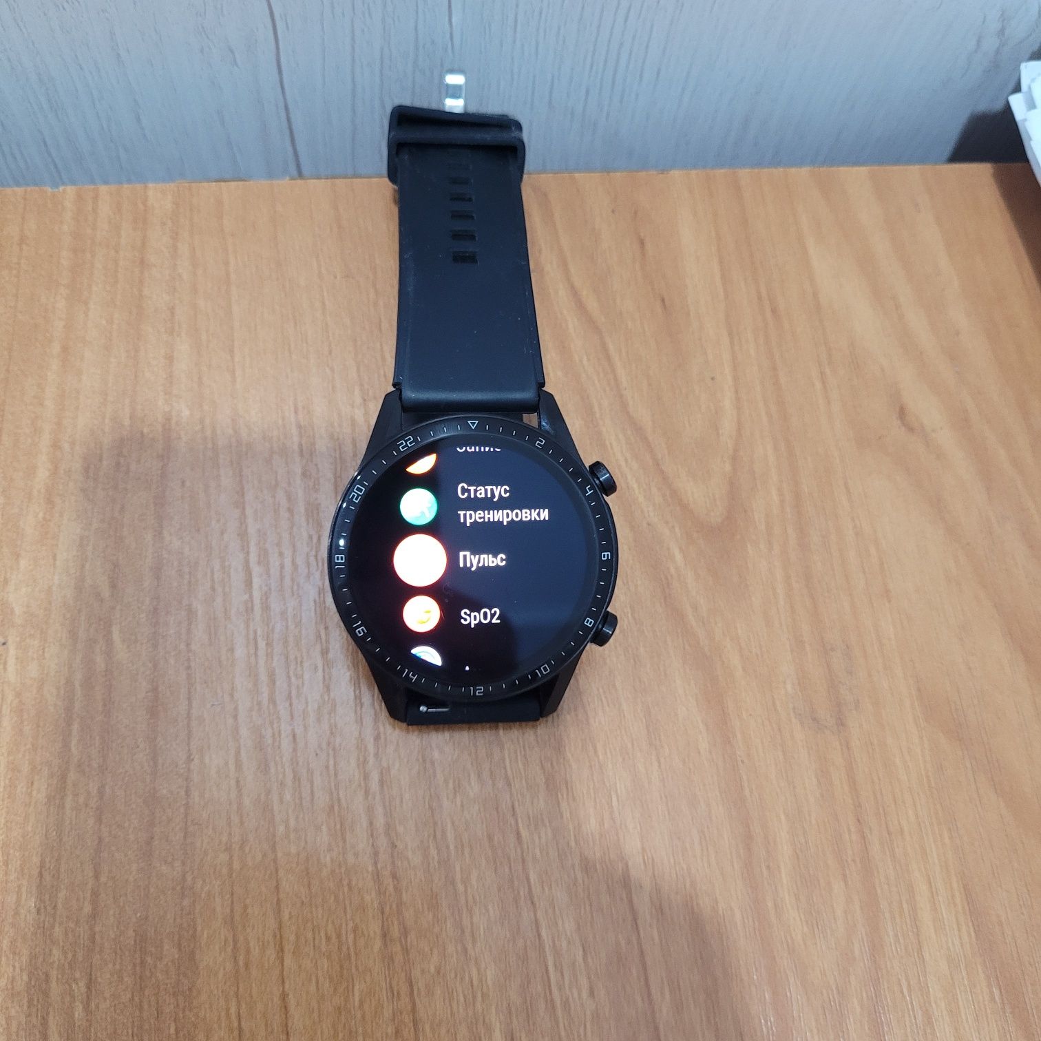 Продам смар часы huawei gt-2