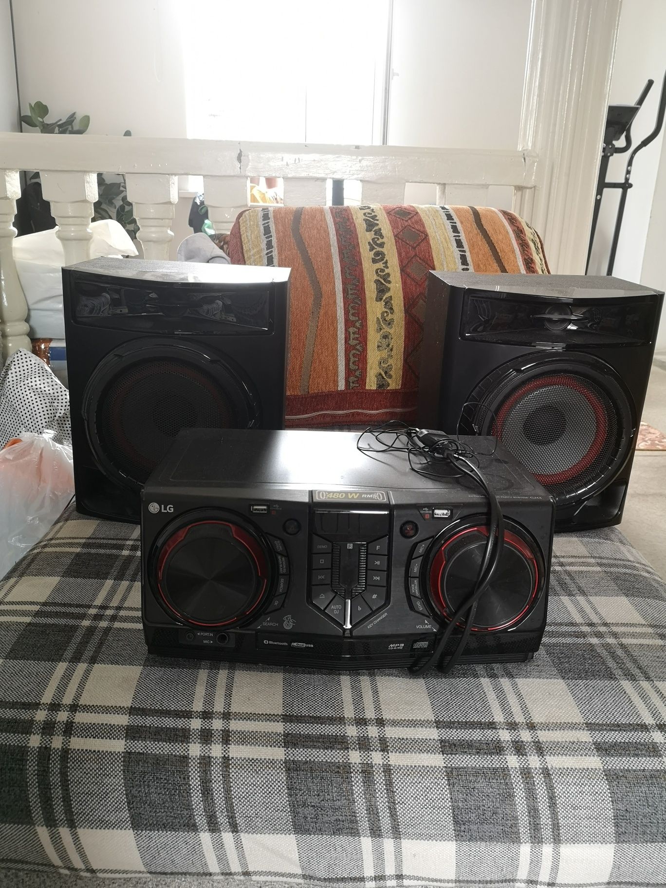Музыкальный центр LG XBOOM CJ44