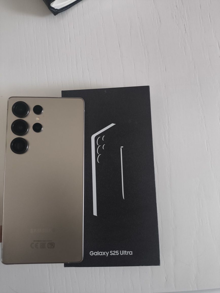 Samsung s25u 12/256