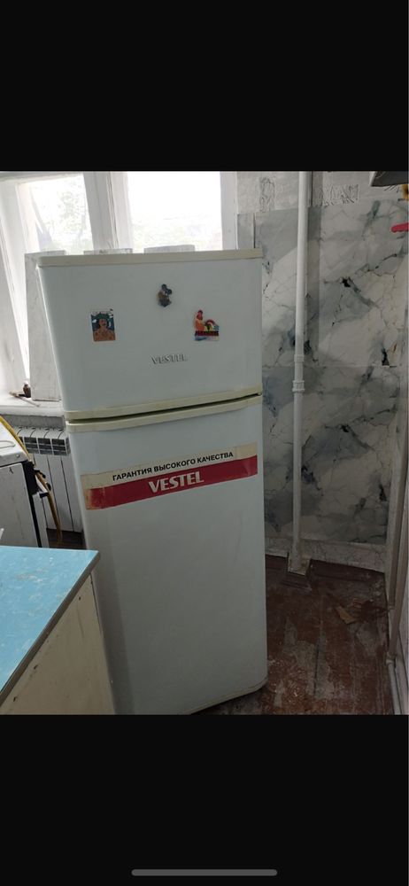 Холодильник Vestel в очень хорошем состоянии, цена окончательная