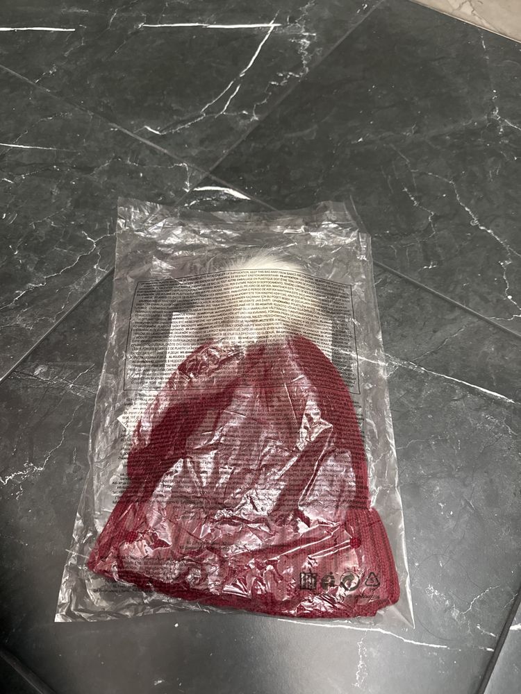 Продам шапку женскую