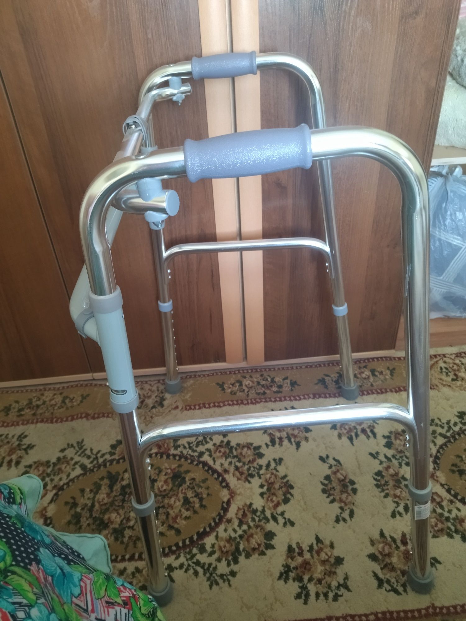 продам новые ходунки