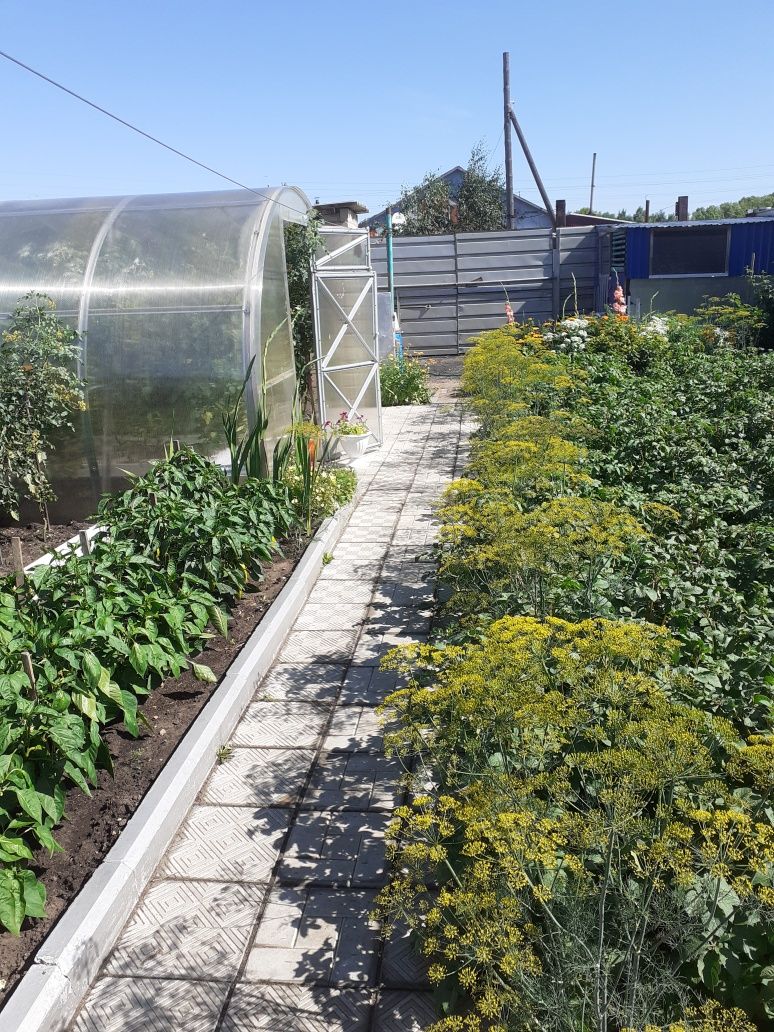 Продам 1/2 часть дома,расположен в пригороде