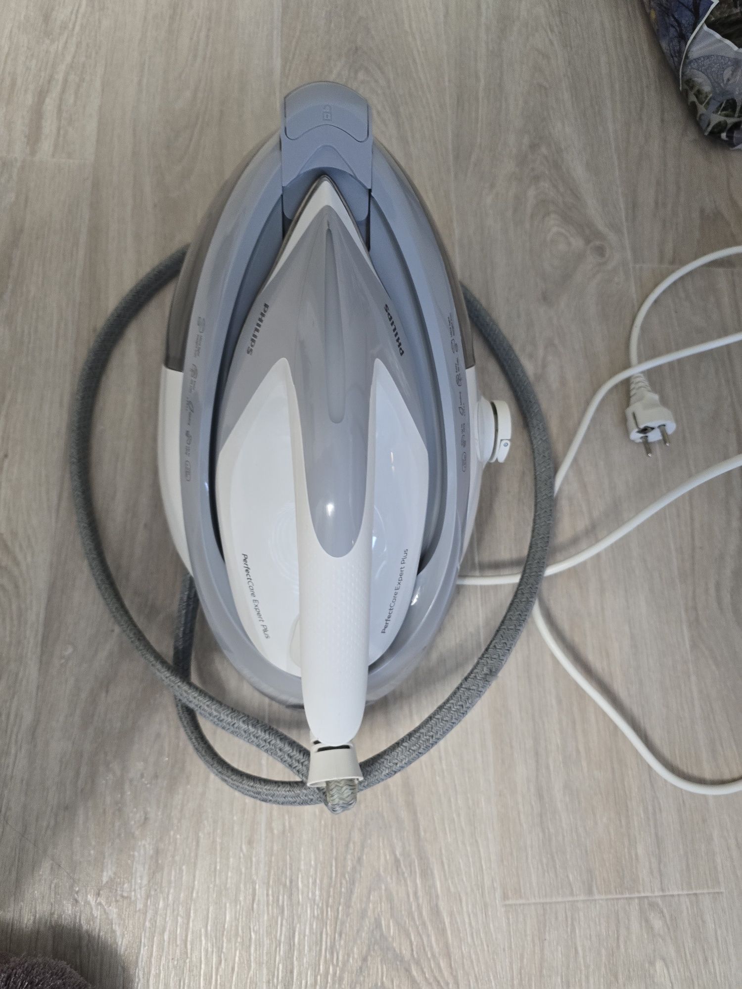 Парогенератор Philips GC8930/10 PerfectCare Expert Plus б