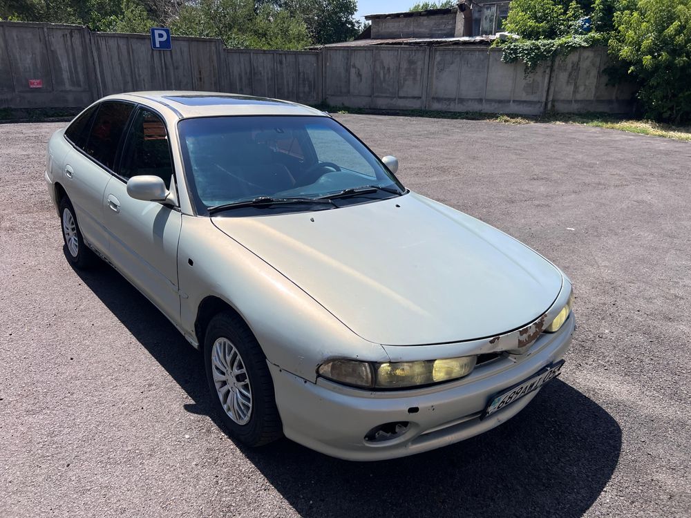 Mitsubishi Galant