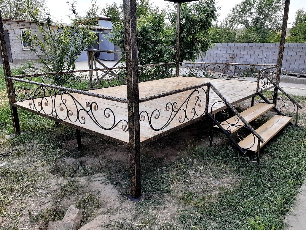 Тапчан с крышей. Тапшан