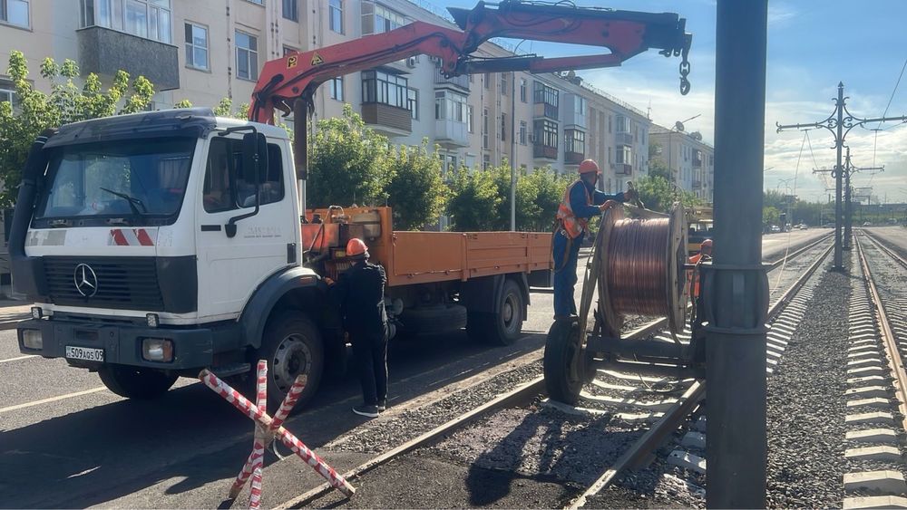 Манипулятор кран авто вышка АГП грузоперевозки