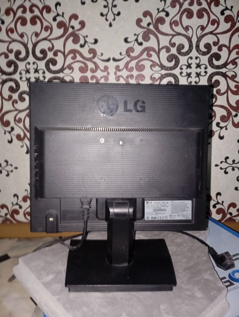 LG FlatronL1719S