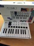 Продам Midi клавиатуру Arturia minilab 3
