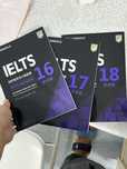 Книги IELTS 16,17,18 новые.