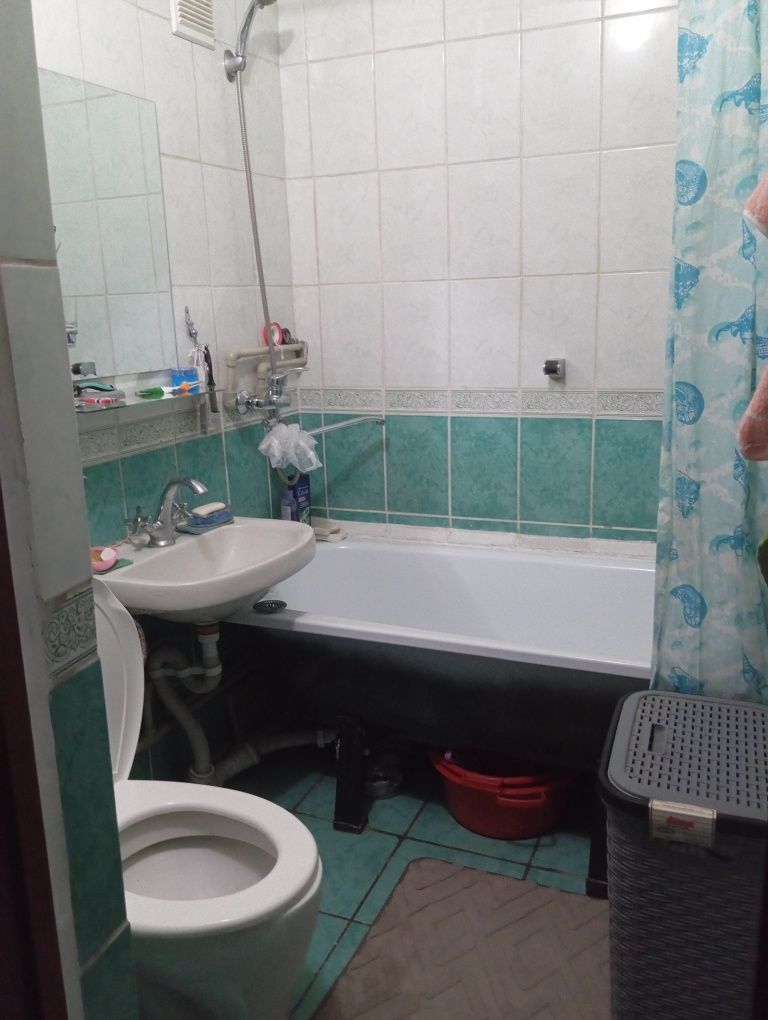 Продается 2х комн.квартира с гаражом,в районе старой гор.больницы