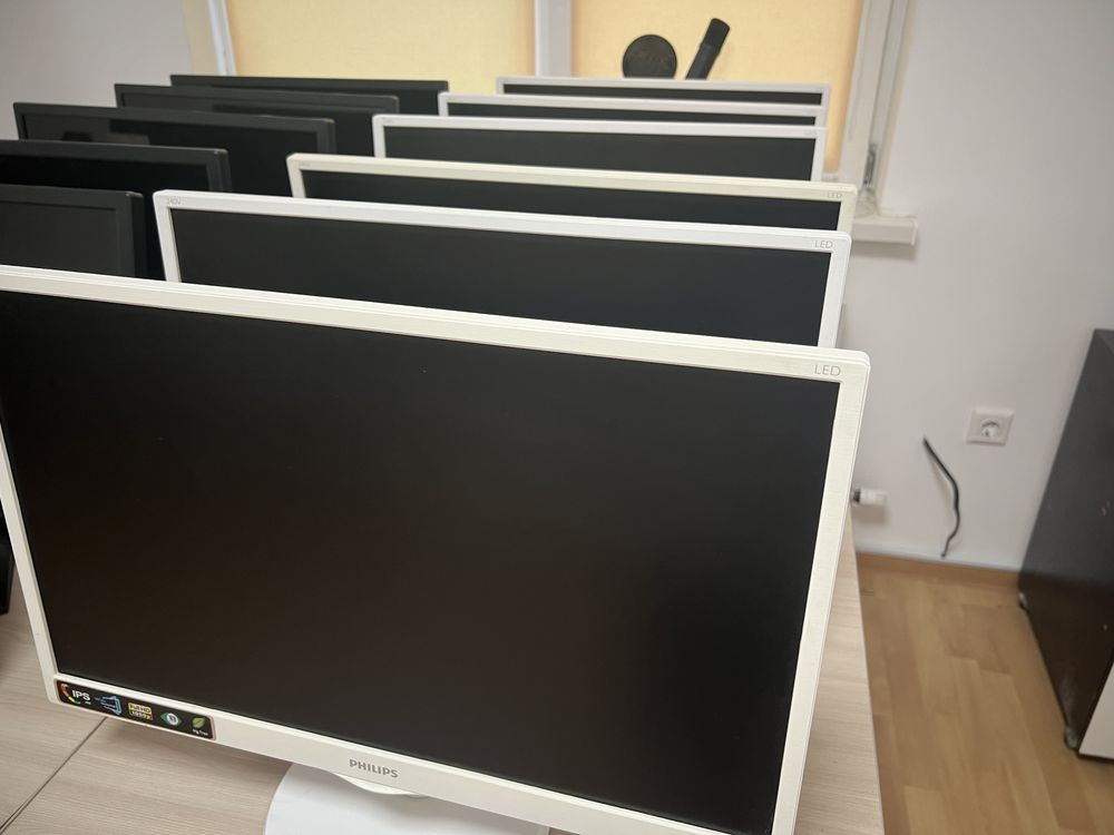 графический монитор Philips 23.8