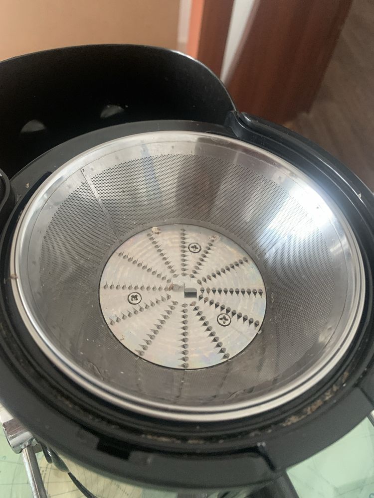 Соковыжималка REDMOND Juice Extractor
