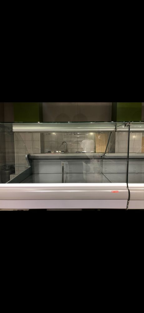 Холодильное оборудование для магазина