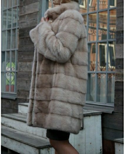 Продам норковую шубу