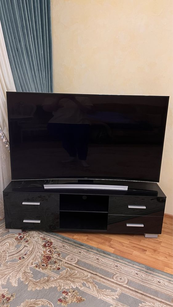 3D LED телевизор Samsung UE65HU8700T, 4K Ultra HD, серебристо- черный