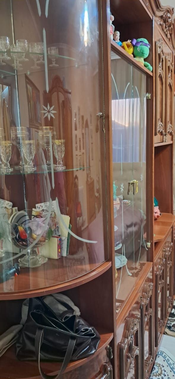 Продам горку, шкаф, комод