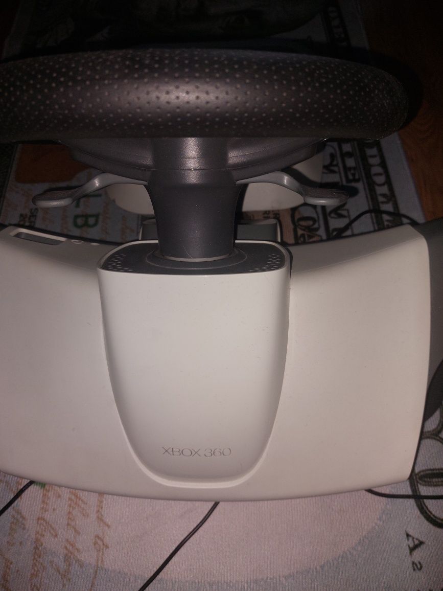 Игровой руль с педалями
