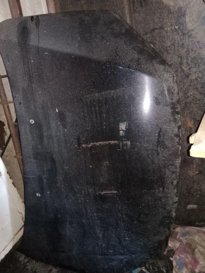 Продам пассат универсал,на гранту бу капот ,решетка радиатора,