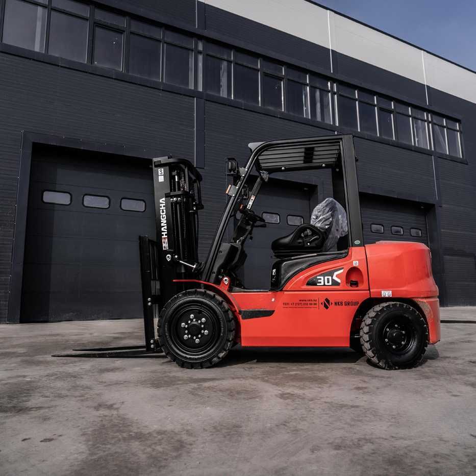 Бензиновый вилочный погрузчик Hangcha CPQD30-XRW22F