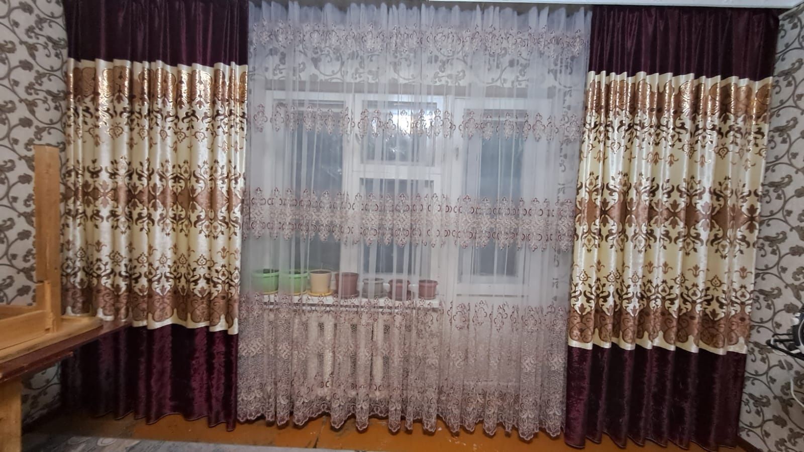 Продам шторы и тюль 7метр и 5метр.