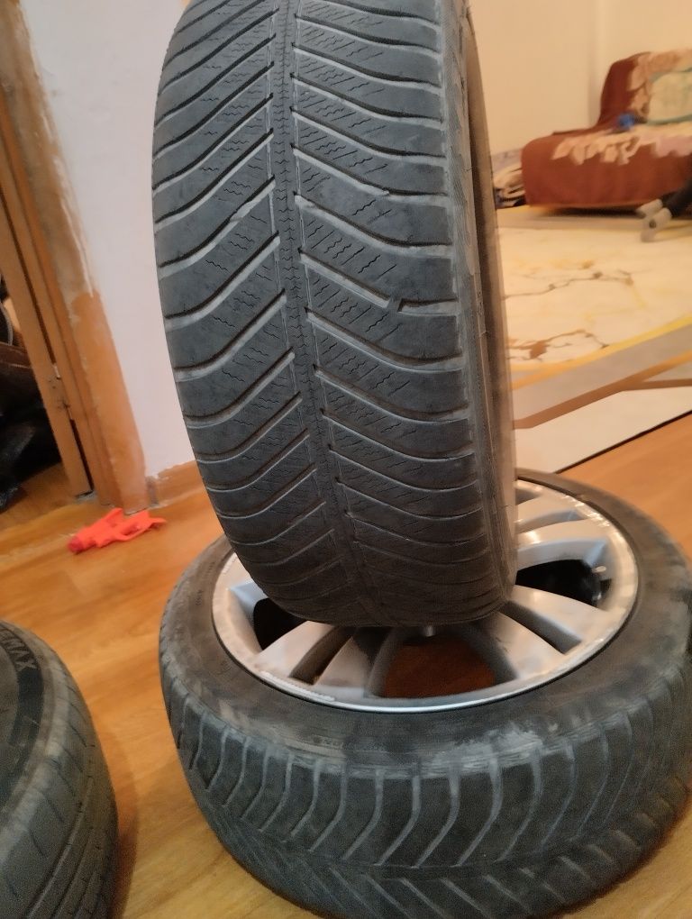 Продам Титанки с шинами летние